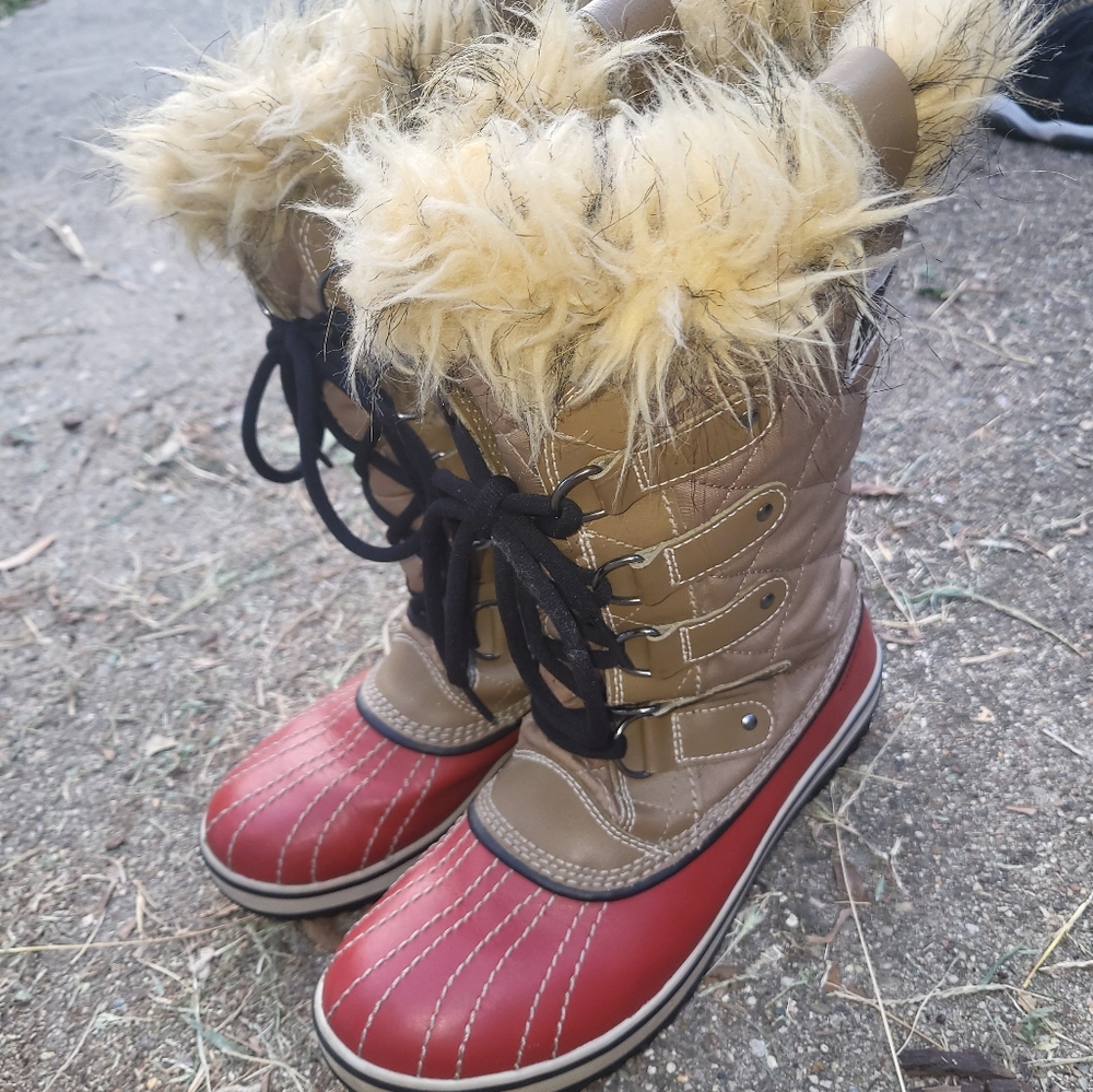 Brand new Sorel winter snow & fashion boots faux fur lined size 8